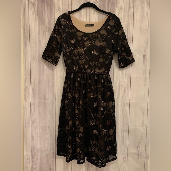 Mikarose Black and Tan Lace Modest Midi Dress Size Small S - Picture 1 of 4